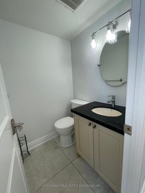 Photo 11 at 504 - 10 Edgecliff Golfway, Flemingdon Park, Toronto