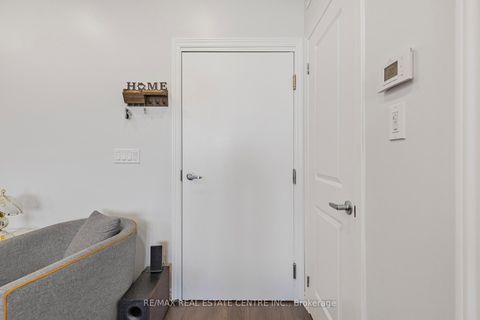 Photo 4 at 27 - 100 Long Branch Avenue, Long Branch, Toronto