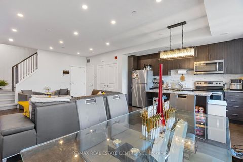 Photo 6 at 27 - 100 Long Branch Avenue, Long Branch, Toronto