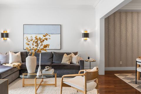 Photo 3 at 68 Burncrest Drive, Nortown, Toronto