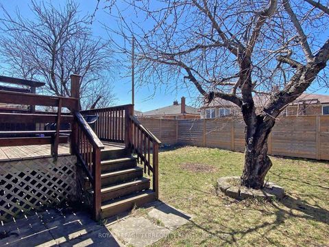 Photo 34 at 28 Peterson Drive, Humbermede, Toronto