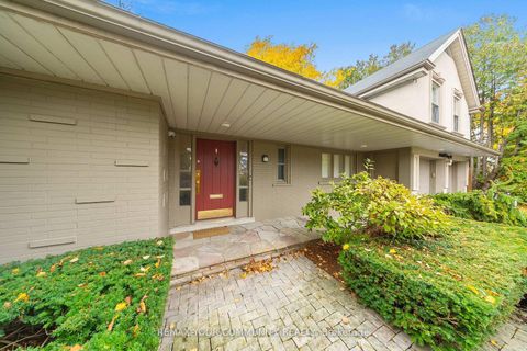 Photo 3 at 154 Old Yonge Street, Windfields, Toronto