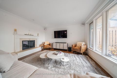 Photo 7 at 154 Old Yonge Street, Windfields, Toronto