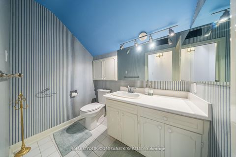 Photo 38 at 154 Old Yonge Street, Windfields, Toronto