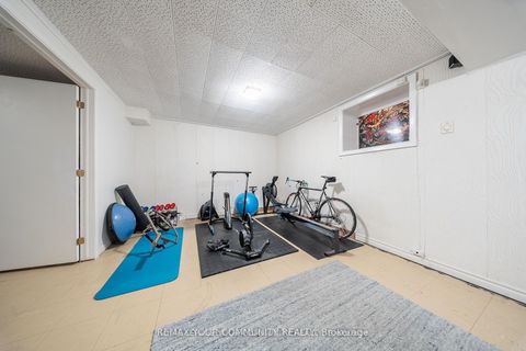 Photo 39 at 154 Old Yonge Street, Windfields, Toronto