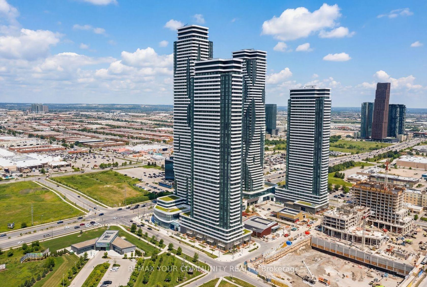 905 - 195 Commerce Street, Vaughan Corporate Centre, Vaughan by Loree Meneguzzi Real Estate 905 - 195 Commerce Street, Vaughan Corporate Centre, Vaughan