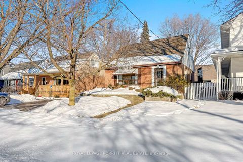 Photo 1 at 38 Eltham Drive, Alderwood, Toronto