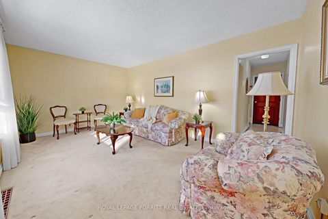 Photo 2 at 38 Eltham Drive, Alderwood, Toronto