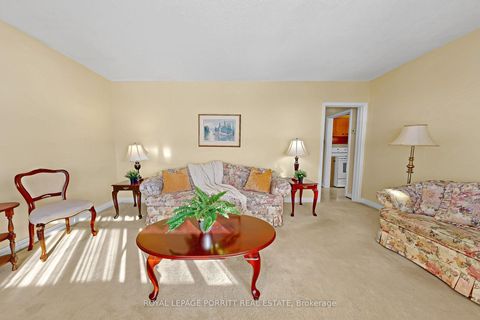 Photo 3 at 38 Eltham Drive, Alderwood, Toronto