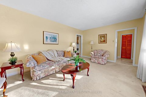 Photo 4 at 38 Eltham Drive, Alderwood, Toronto