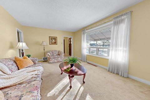 Photo 5 at 38 Eltham Drive, Alderwood, Toronto