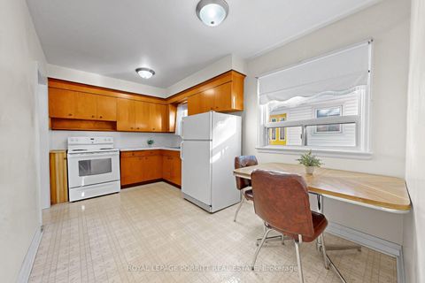 Photo 6 at 38 Eltham Drive, Alderwood, Toronto