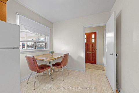 Photo 7 at 38 Eltham Drive, Alderwood, Toronto