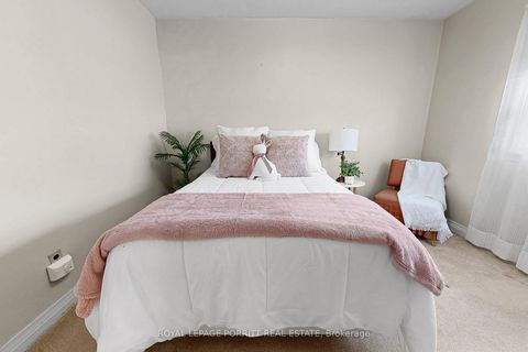 Photo 12 at 38 Eltham Drive, Alderwood, Toronto