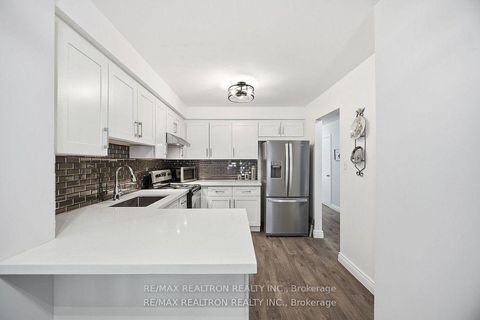 Photo 23 at 14 Mansewood Gardens, West Hill, Toronto