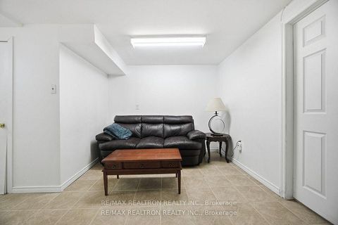 Photo 34 at 14 Mansewood Gardens, West Hill, Toronto