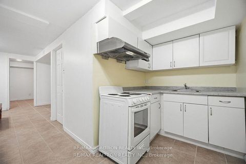 Photo 36 at 14 Mansewood Gardens, West Hill, Toronto