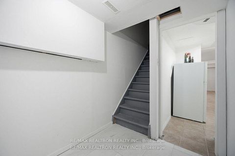 Photo 37 at 14 Mansewood Gardens, West Hill, Toronto