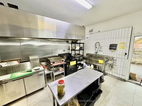 Photo 10 at 954 Wilson Avenue, CFB, Toronto