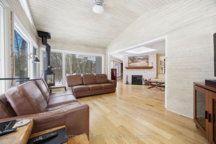 Photo 5 at 1319 South Aldo Drive, Lorne Park, Mississauga