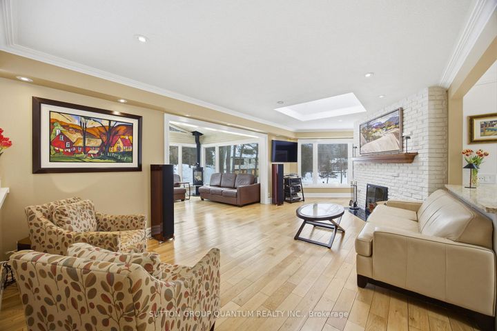 Photo 6 at 1319 South Aldo Drive, Lorne Park, Mississauga