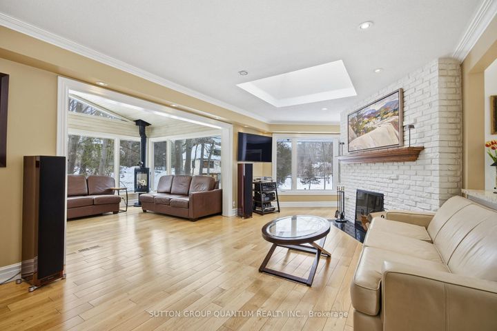 Photo 7 at 1319 South Aldo Drive, Lorne Park, Mississauga