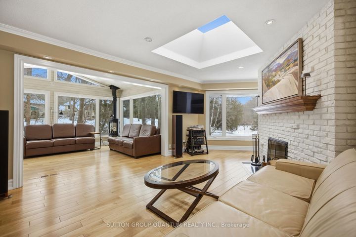 Photo 9 at 1319 South Aldo Drive, Lorne Park, Mississauga