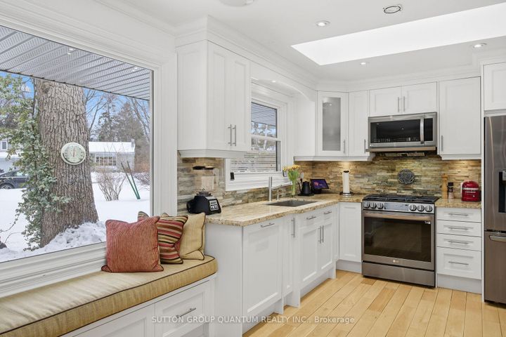 Photo 18 at 1319 South Aldo Drive, Lorne Park, Mississauga