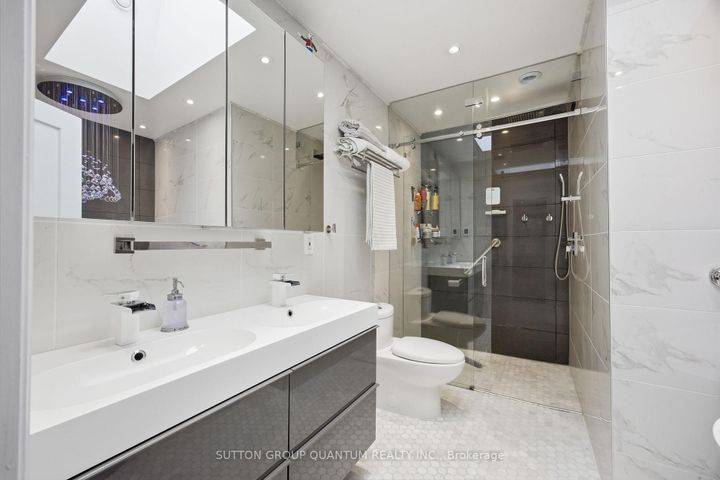 Photo 25 at 1319 South Aldo Drive, Lorne Park, Mississauga