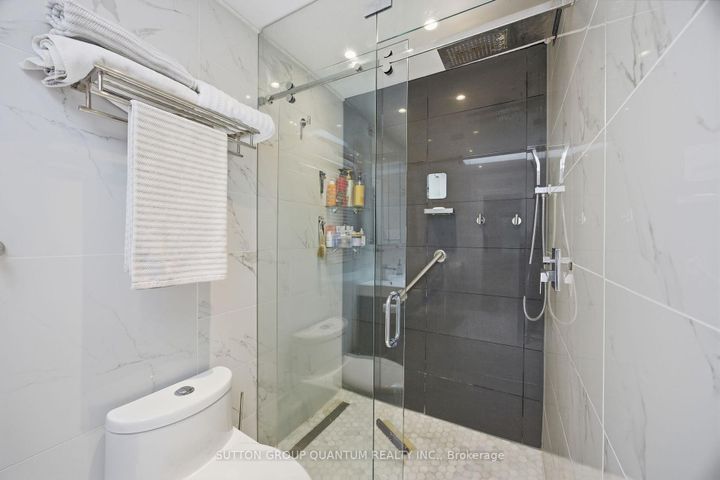 Photo 26 at 1319 South Aldo Drive, Lorne Park, Mississauga