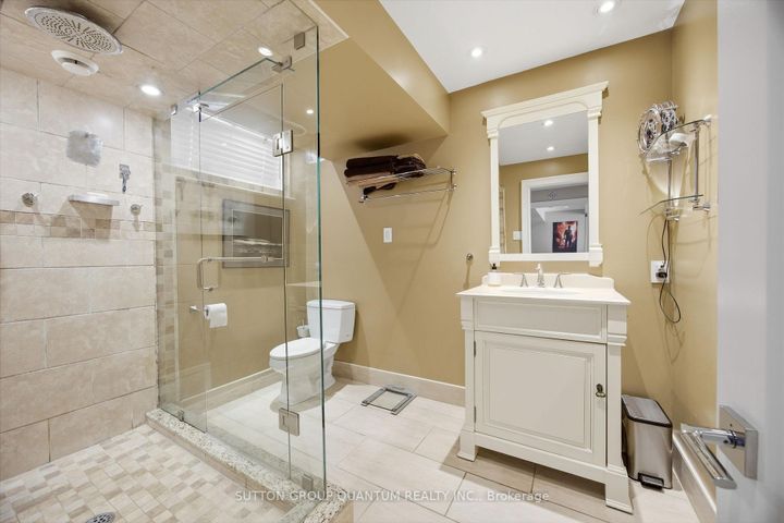 Photo 32 at 1319 South Aldo Drive, Lorne Park, Mississauga