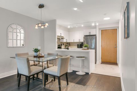 Photo 9 at 222 - 600 Queens Quay W, Waterfront Communities C1, Toronto