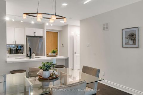 Photo 10 at 222 - 600 Queens Quay W, Waterfront Communities C1, Toronto