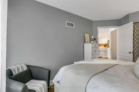 Photo 18 at 222 - 600 Queens Quay W, Waterfront Communities C1, Toronto