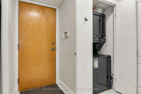 Photo 26 at 222 - 600 Queens Quay W, Waterfront Communities C1, Toronto