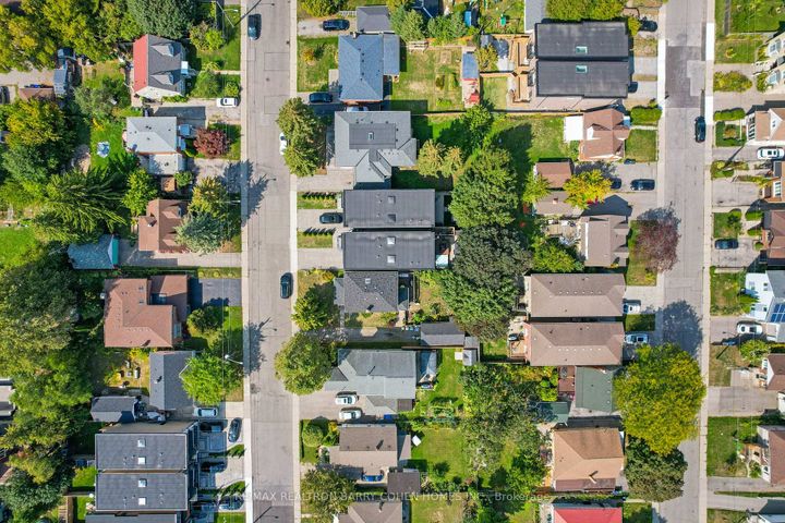 Photo 19 at 149A Westbourne Avenue, Birchmount, Toronto