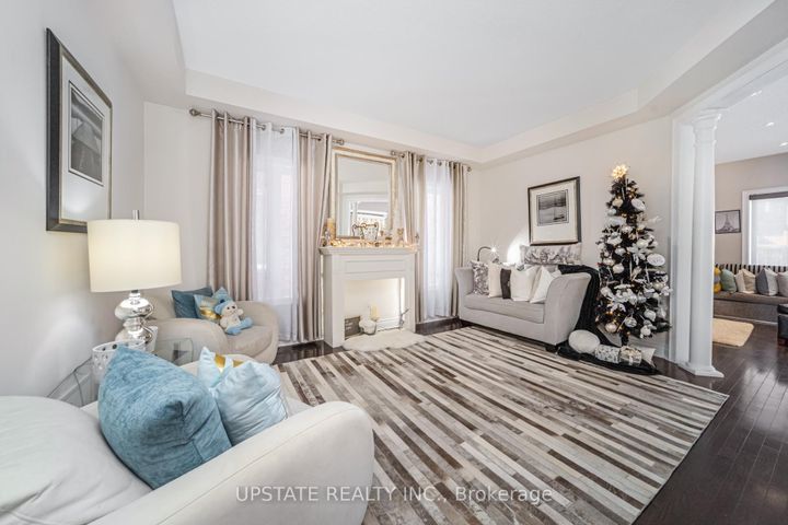 Photo 5 at 5 Dillon Drive, Credit Valley, Brampton