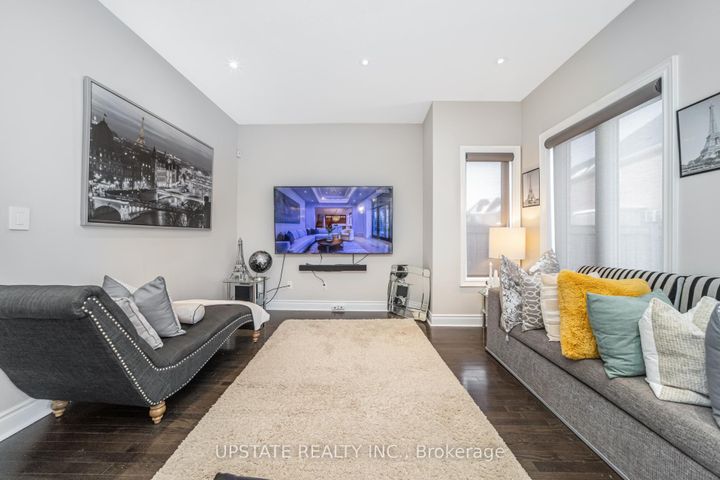 Photo 12 at 5 Dillon Drive, Credit Valley, Brampton