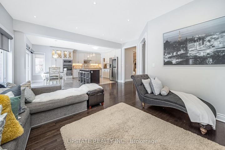 Photo 13 at 5 Dillon Drive, Credit Valley, Brampton