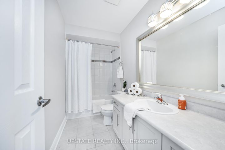 Photo 26 at 5 Dillon Drive, Credit Valley, Brampton