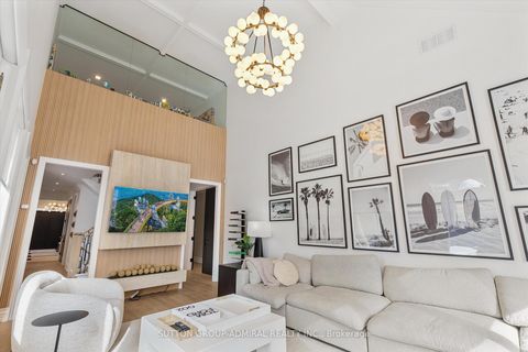 Photo 10 at 539 Beverley Glen Boulevard, Beverley Glen, Vaughan