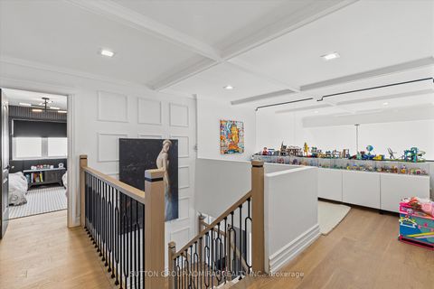 Photo 14 at 539 Beverley Glen Boulevard, Beverley Glen, Vaughan