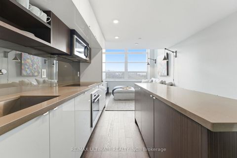 Photo 11 at 811 - 111 St Clair Avenue W, St. Clair, Toronto