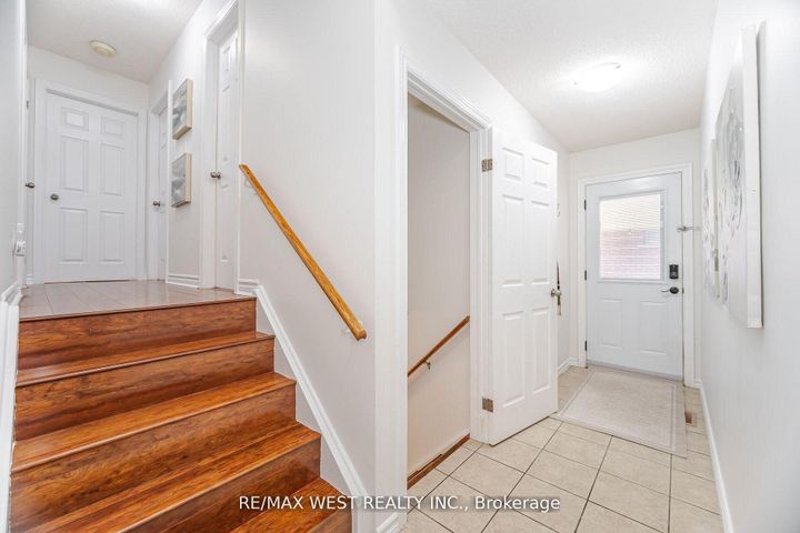 Photo 18 at 17 Malcolm Crescent, Central Park, Brampton