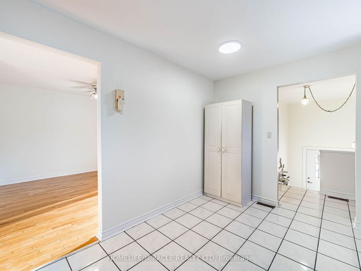 Photo 13 at 209 Apache Trail, Pleasant View, Toronto