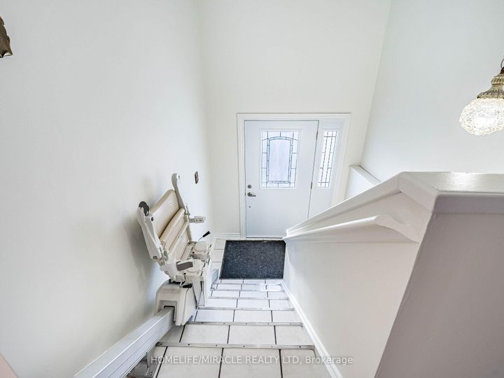 Photo 23 at 209 Apache Trail, Pleasant View, Toronto