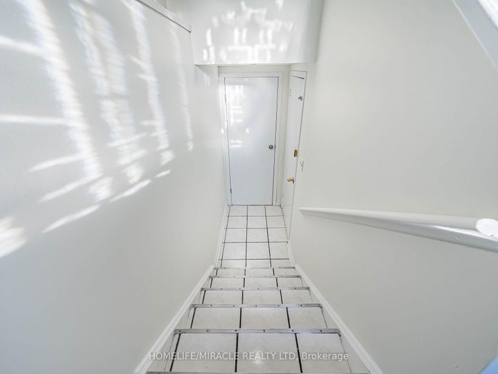 Photo 24 at 209 Apache Trail, Pleasant View, Toronto