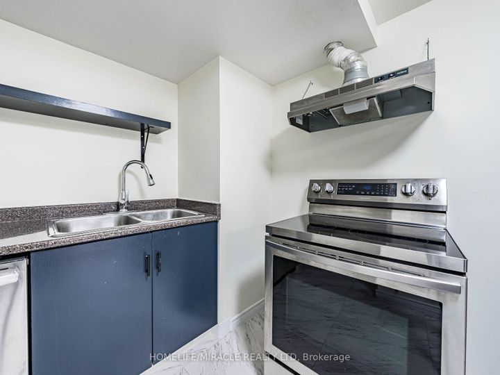 Photo 35 at 209 Apache Trail, Pleasant View, Toronto