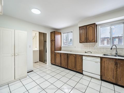 Photo 9 at 209 Apache Trail, Pleasant View, Toronto