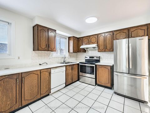 Photo 11 at 209 Apache Trail, Pleasant View, Toronto